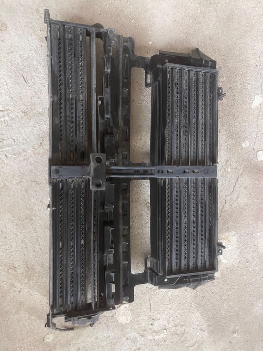 Grilă Frontală Electrică Ford Mondeo MK5