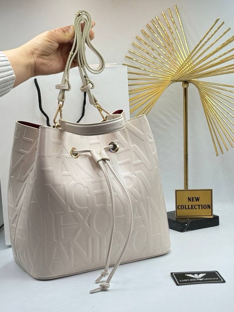 Geanta Armani  Noua !!! Dimensiuni 30/28 !!!