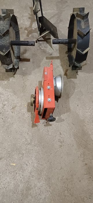 Vând ansamblu de roti plug și reductor pentru motosapa