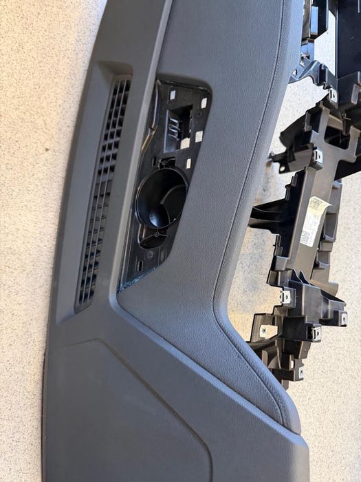 Plansa bord audi Q8 e-tron