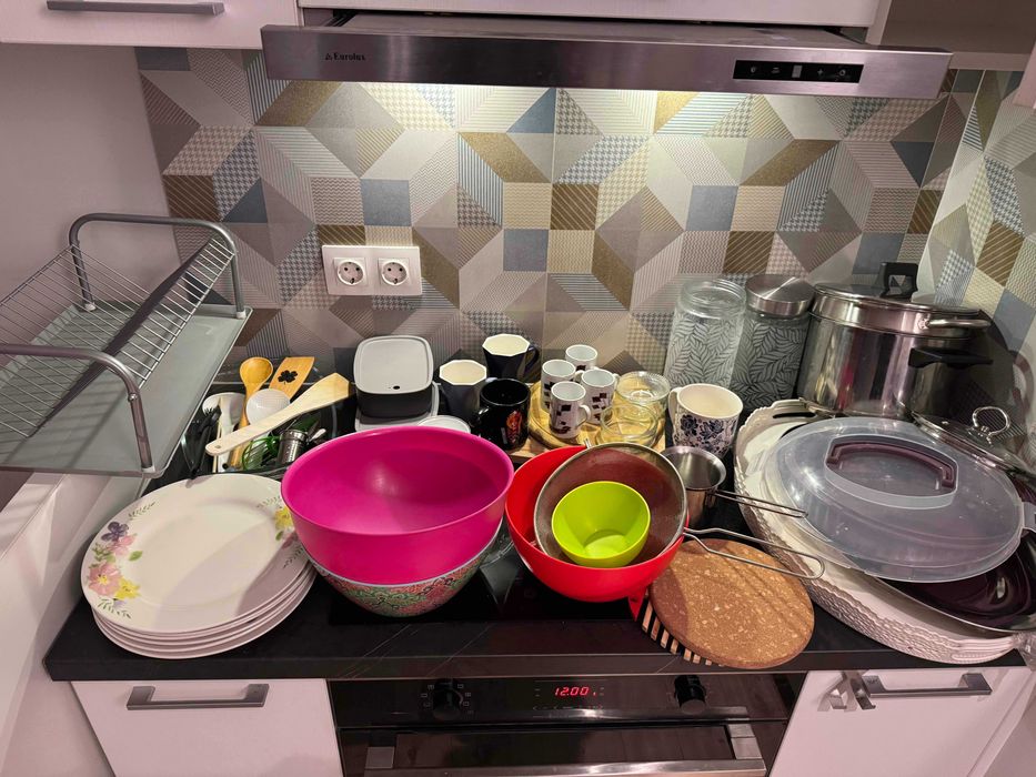 Комплект кухненски съдове и принадлежности – всичко от снимките