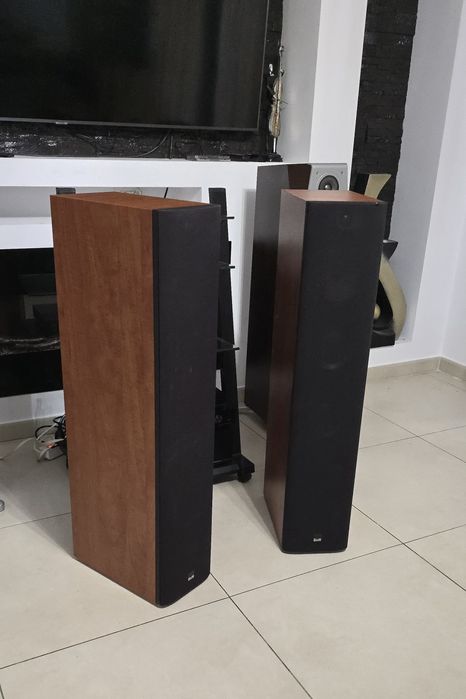 Boxe de podea Bowers & Wilkins B&W 683