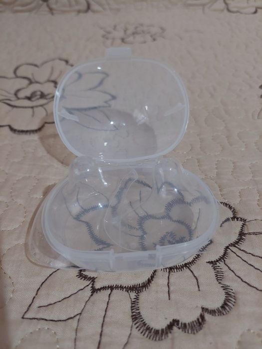 Vând protetii mameloane