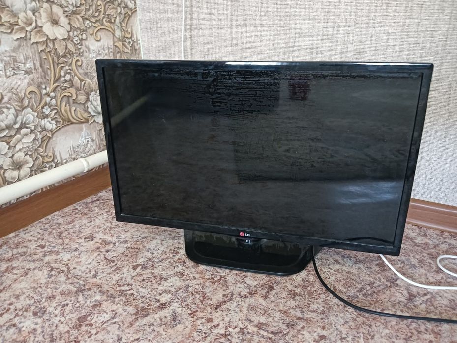 Продам бу телевизор LG на запчасти