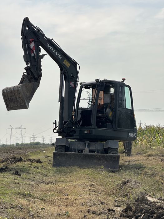 Ekskavator Kamaz xizmati Gidromolot bor. Bekobodda