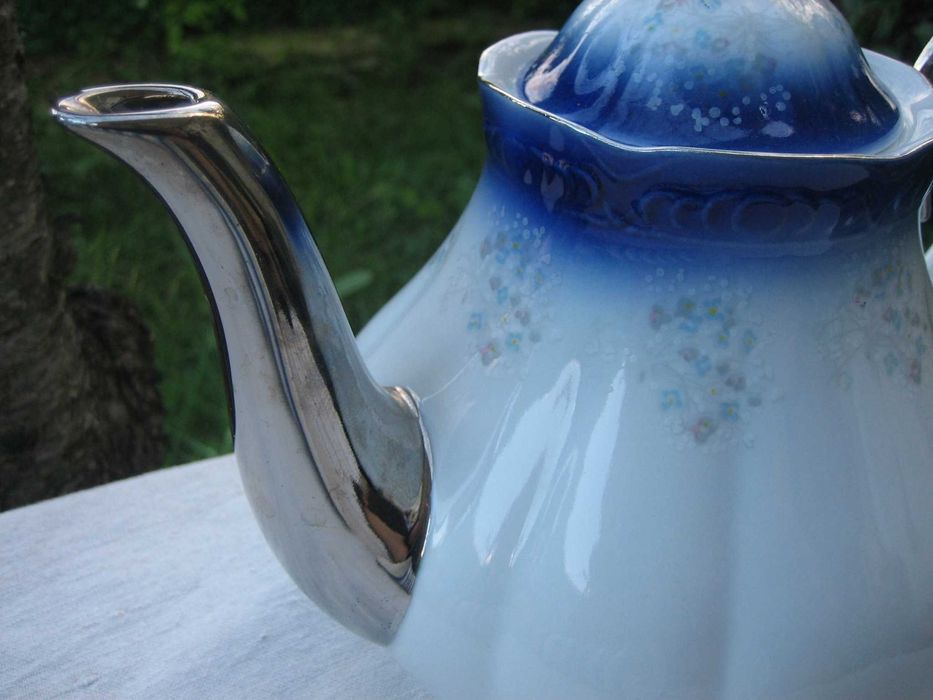 Великолепен румънски сервиз за чай