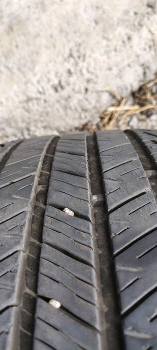 Продавам 245/45 19