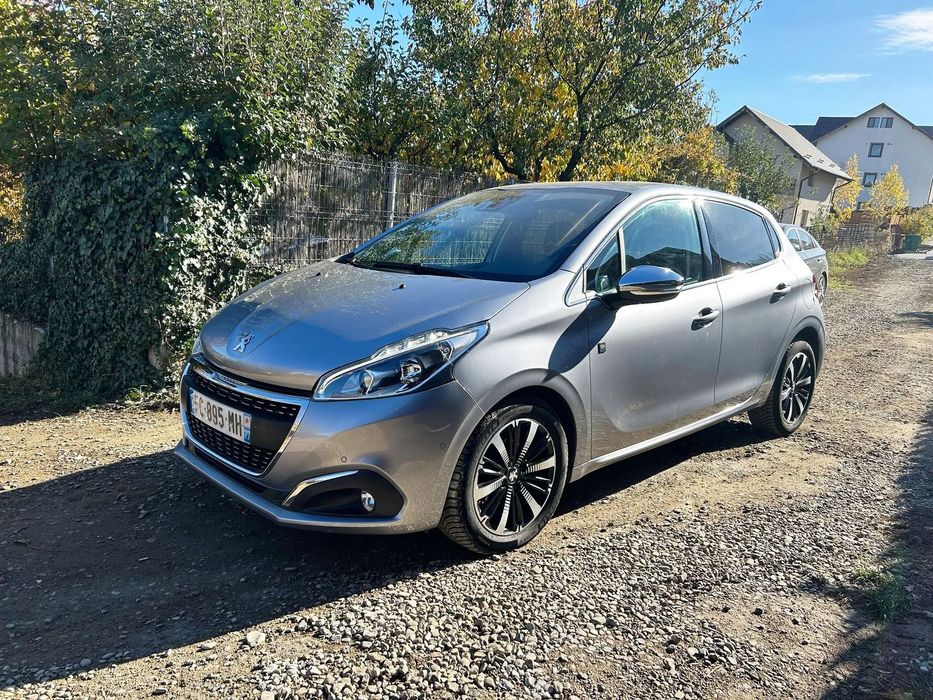 Peugeot 208 Se emite factura, garantie pana la 24 luni,distributie schimbata