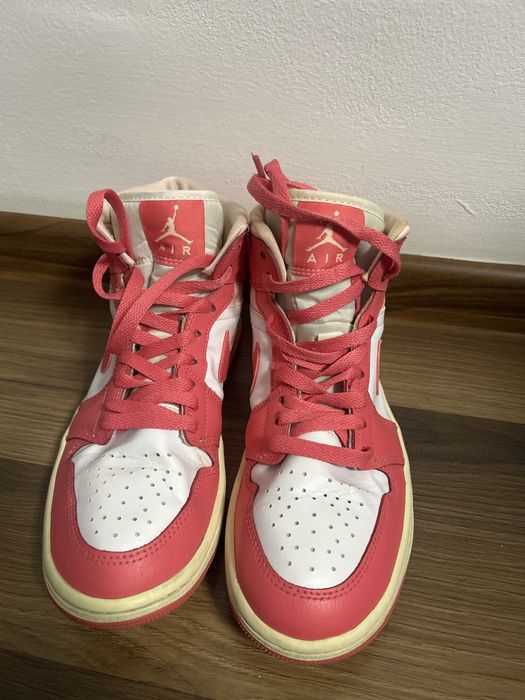 Jordan 1 mid roz