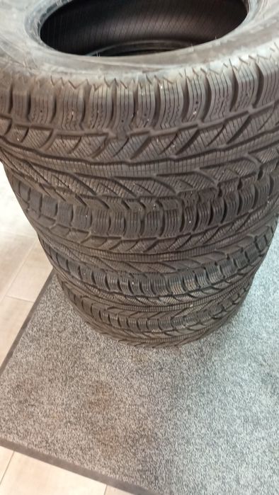 Зимни гуми 245 /70 R16