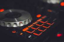 Dj - дисководещ за вашият специален ден 50лв. за час