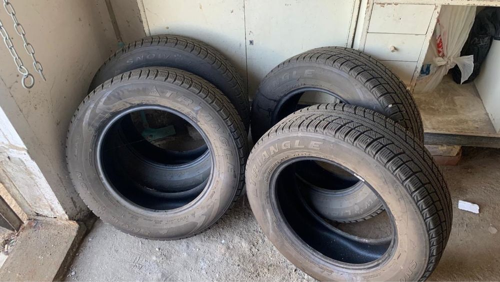 Зимние шины 225/65/17