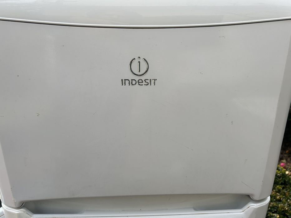Indesit frigider folosit