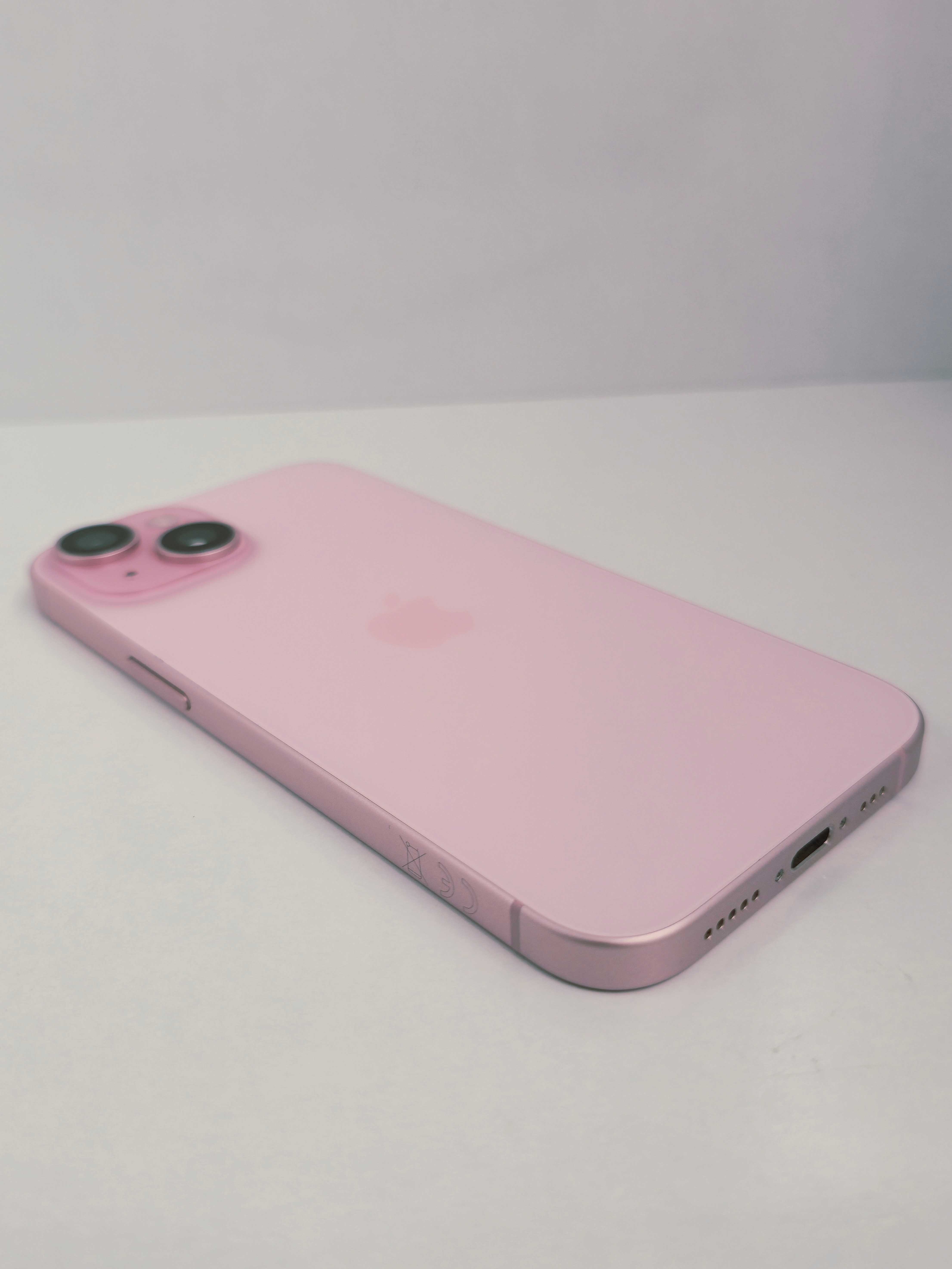 iPhone 15 128GB Pink