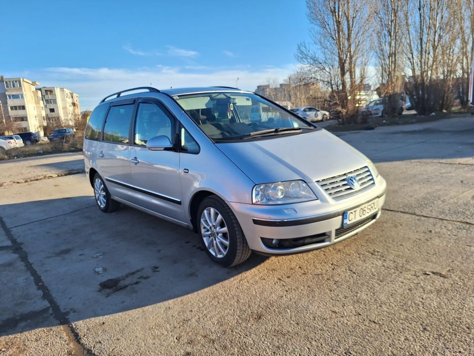 Vand Volkswagen Sharan sau schimb cu Duba, ofer diferența
