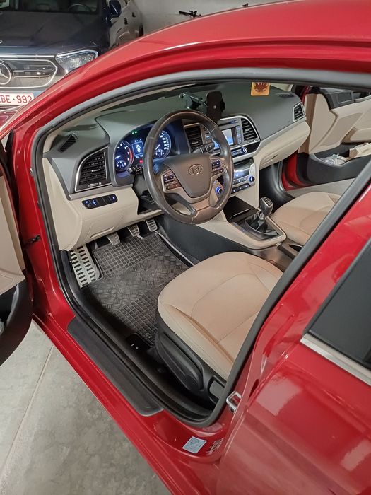 Hyundai Elantra 2016, 136.000 km, 1.6 benzina