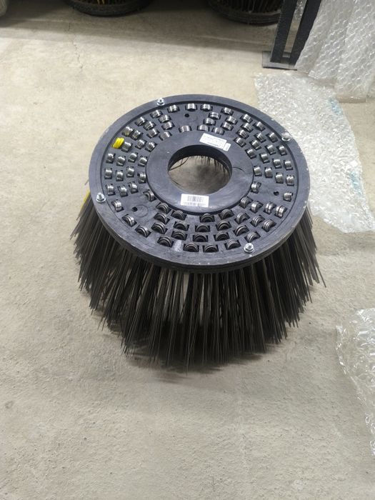 Щётка лотковая для спецтехники Меркатор КамАЗ