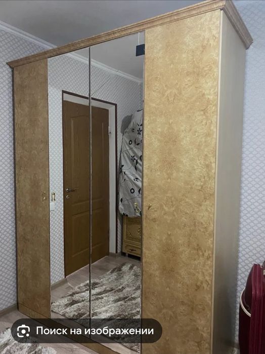 Срочно! Шкаф и комод с зеркалом