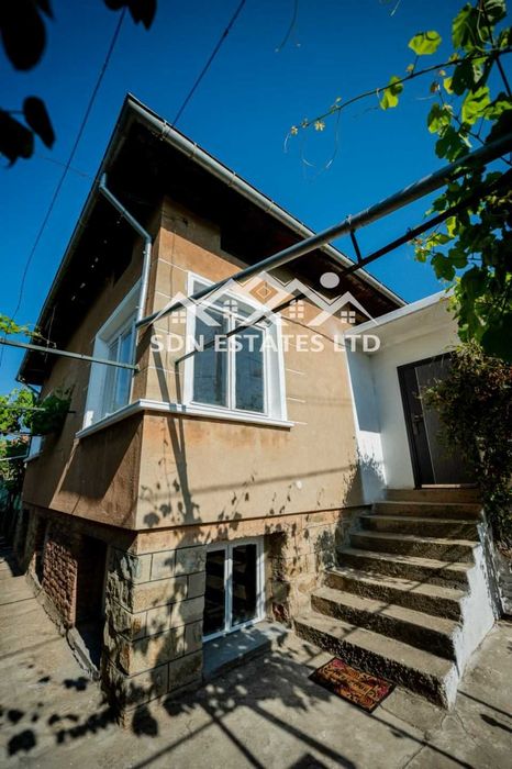 Продава се Къща в Казанлък - 162 кв.м за 658 €/кв.м - Снимка #4