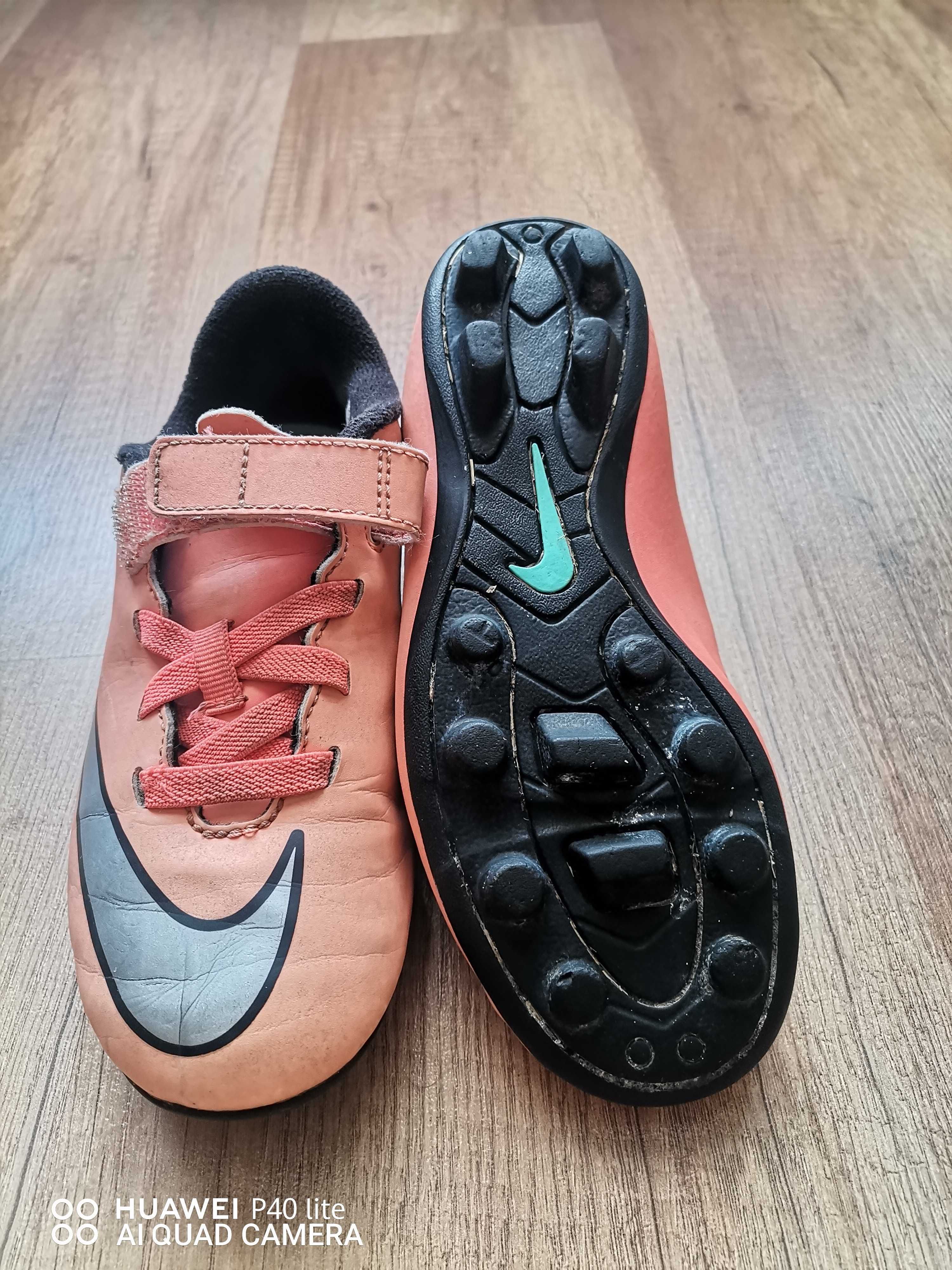 Детски бутонки 31 номер NIKE