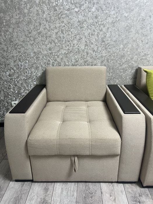 Продам б/у кресло