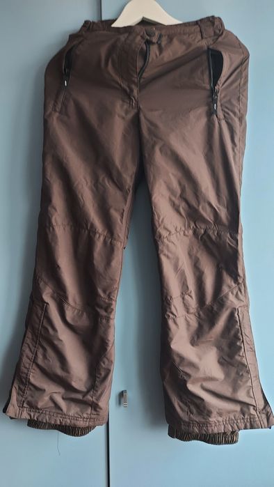 Vând pantaloni schi 146 152