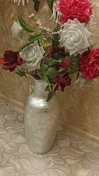 Продам вазу вместе с цветами