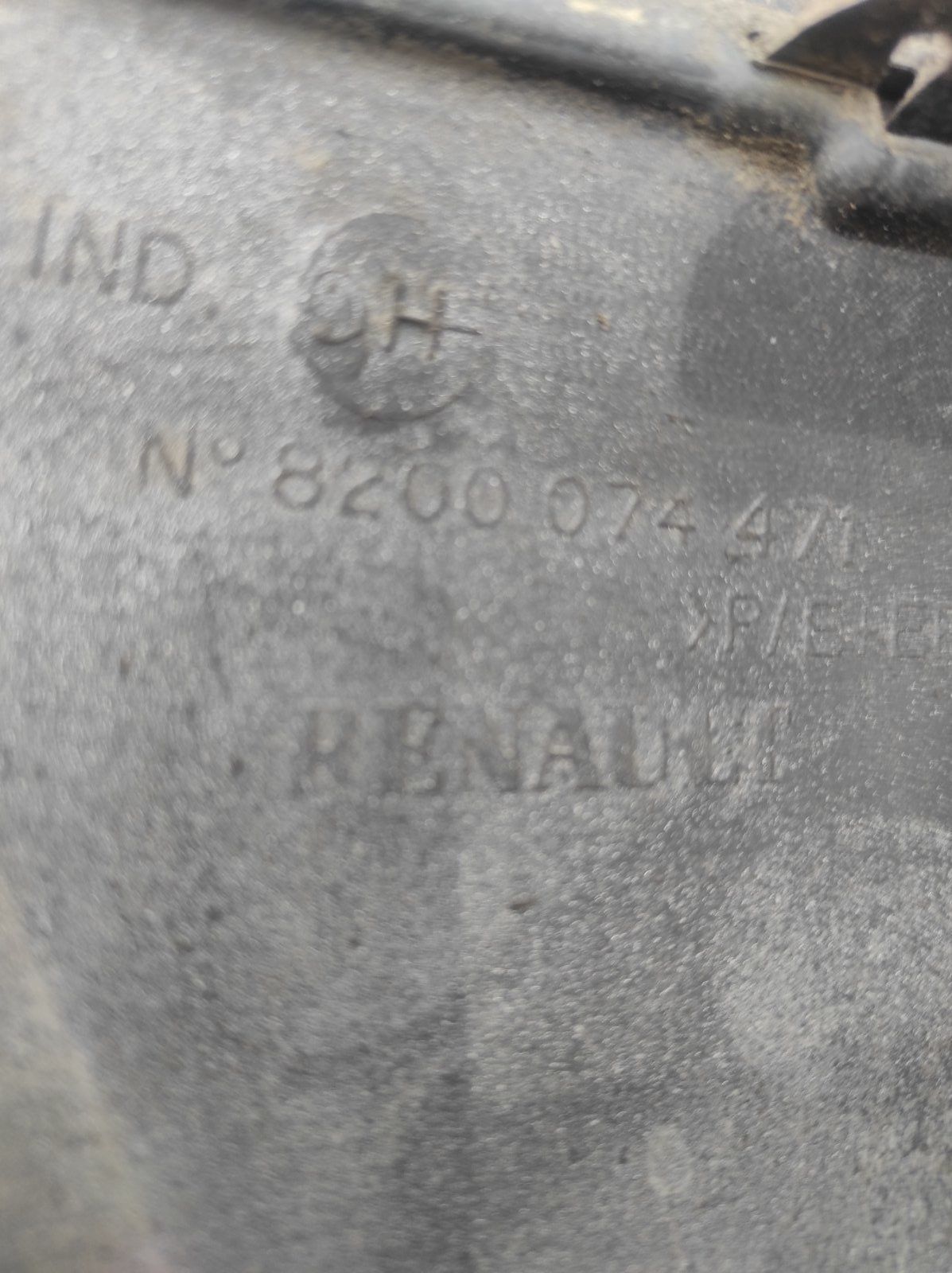Предна броня за Renault Clio 01-04 г. / Рено Клио
