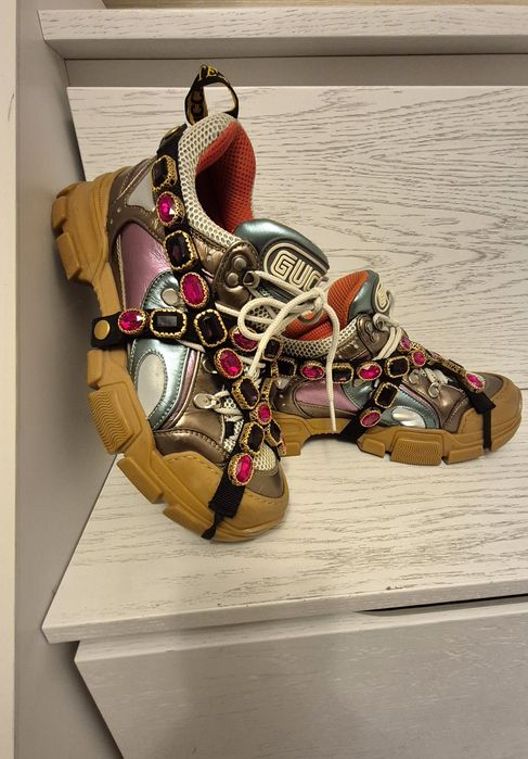 Оригинални изключително запазени маратонки Gucci