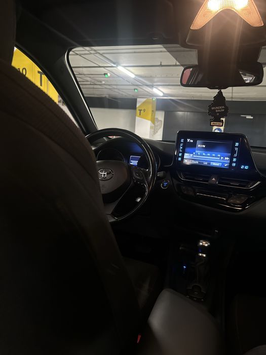 Se vinde Toyota C-HR