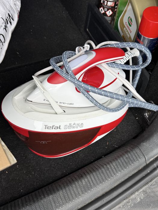 Vand statie de calcat tefal