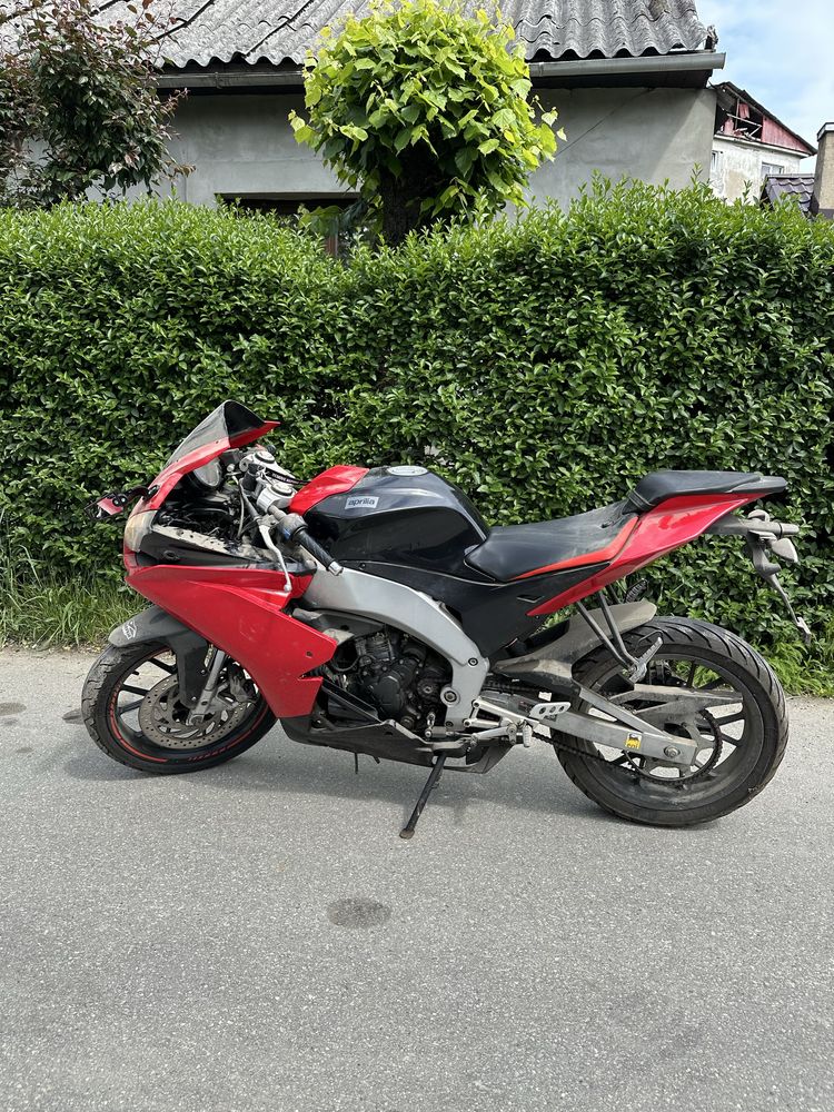 Aprilia RS4 125 (nu: yamaha, ktm, honda, kawasaki)