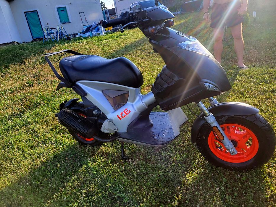 Skuter Gilera ice 49 cm3,