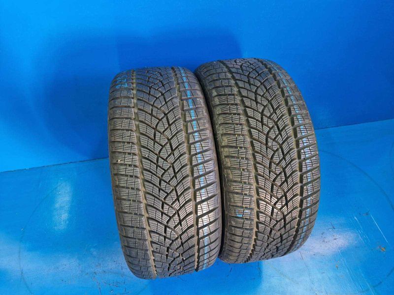 2 Goodyear R18 225/40
зимни гуми DOT2815