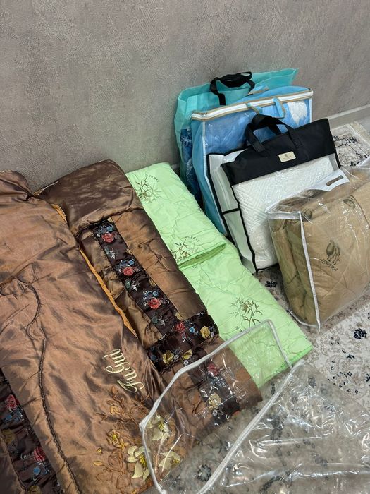 Одеяла толстые и тонкие, новые