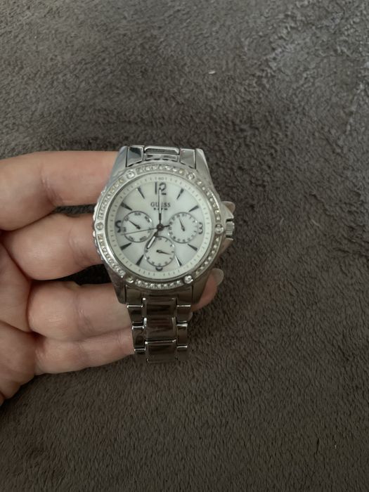 Ceas dama guess!