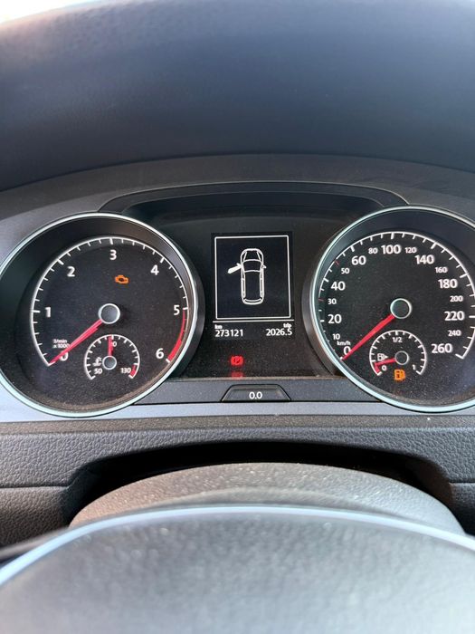 VW Golf 7 Break 1.6 DIESEL – complet echipat!