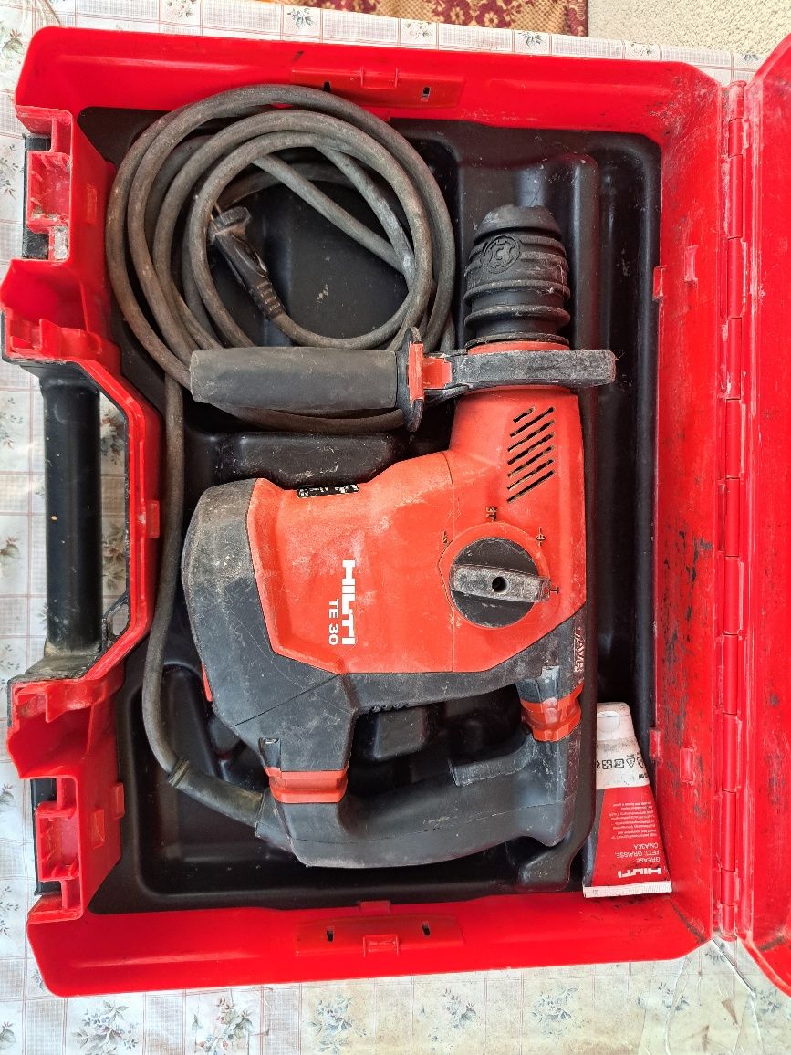 Hilti TE 30-AVR - Електрически перфоратор
