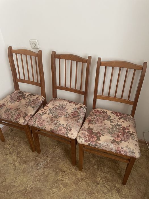 Продам 5 стульев в хорошем состоянии