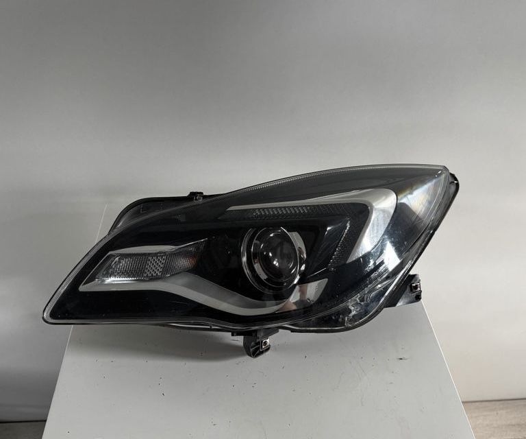 Far stanga Opel Insignia A Facelift 1LL01116513 an 2012-2017 complet