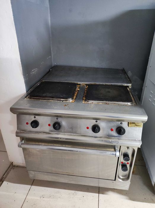 Продам электроплиту 4 комфорная. 380 В.