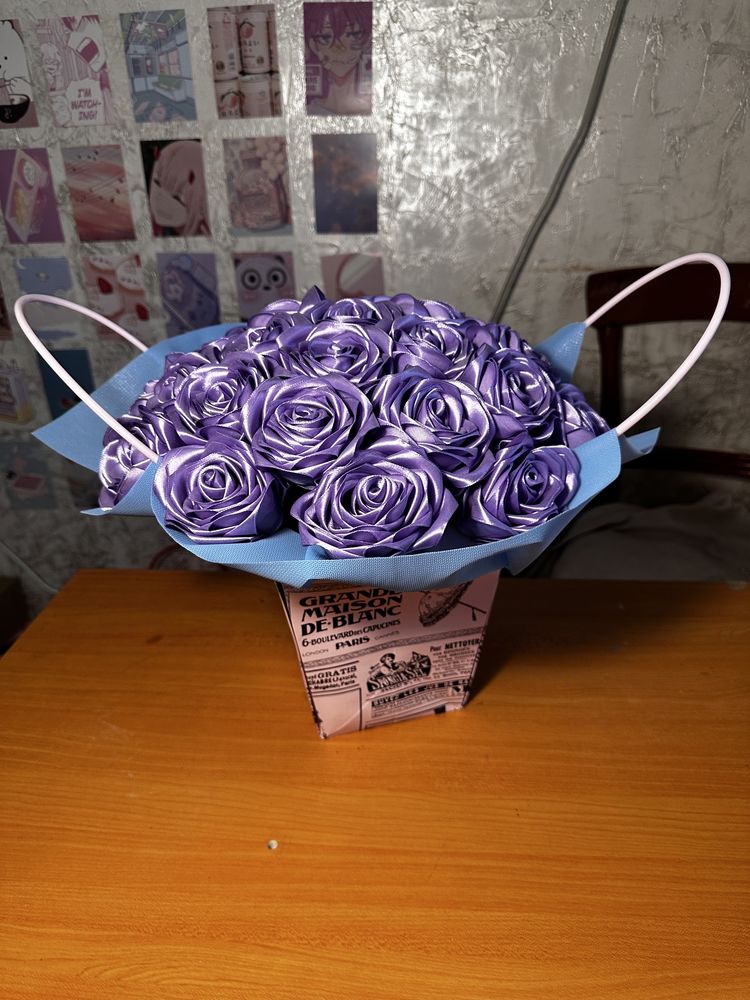 Букет из атласных роз