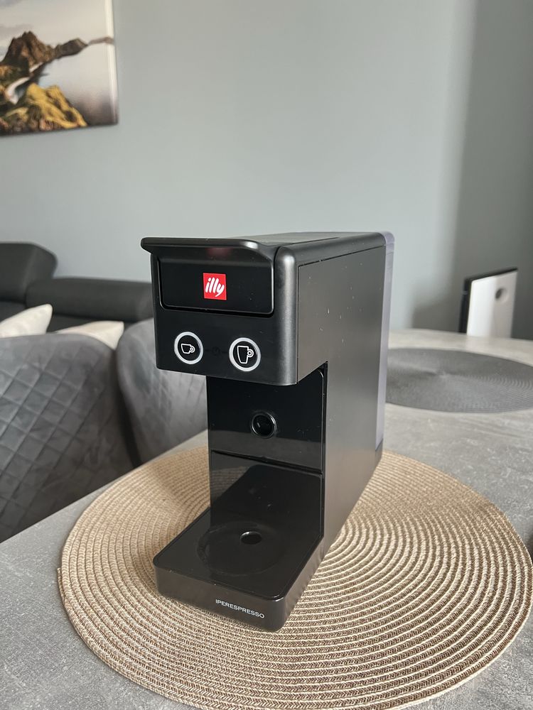 Кафе машина illy iperespresso