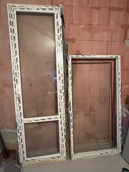 Продается дверь и окно от балкона