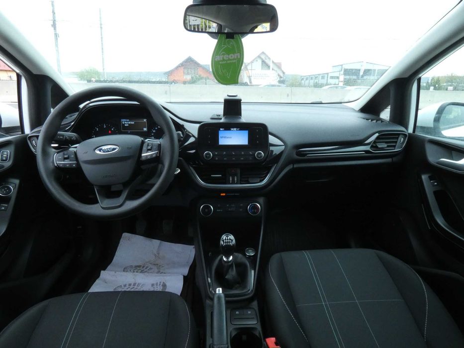 Ford Fiesta / 3 unitati / lane assist / diesel