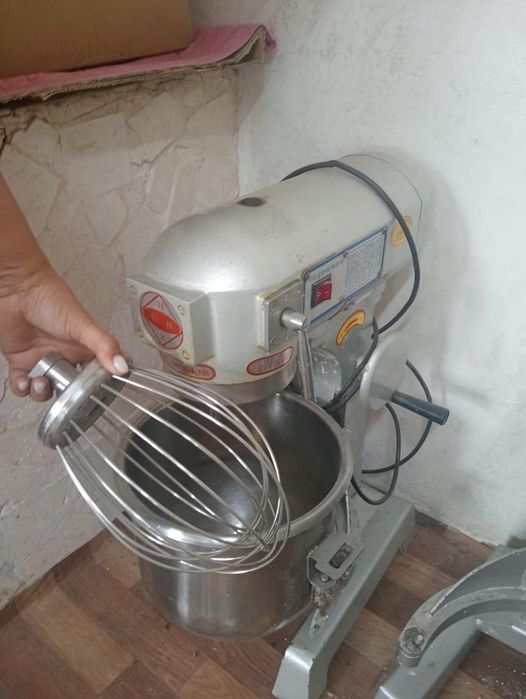 Продам миксер профессиональный