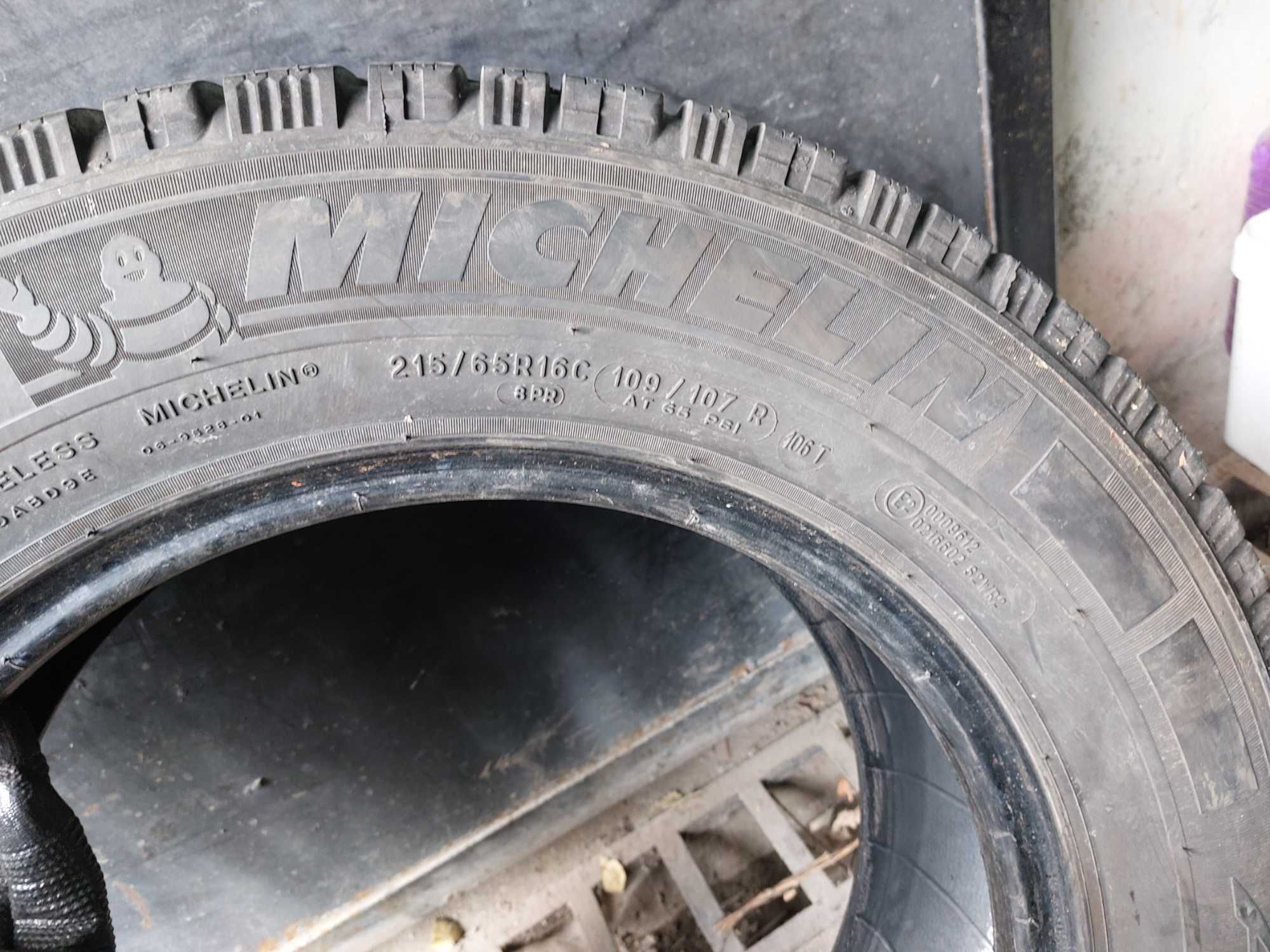 4бр.зимни гуми MICHELIN 215/65/16C 109R DOT 2822-1323