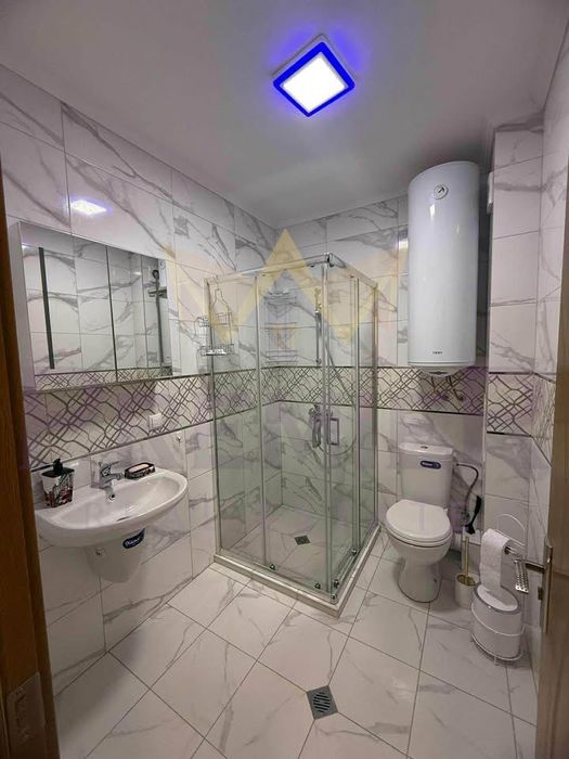 Дава се под наем Двустаен апартамент в Варна, Левски - 65 кв.м за 663 € - Снимка #4