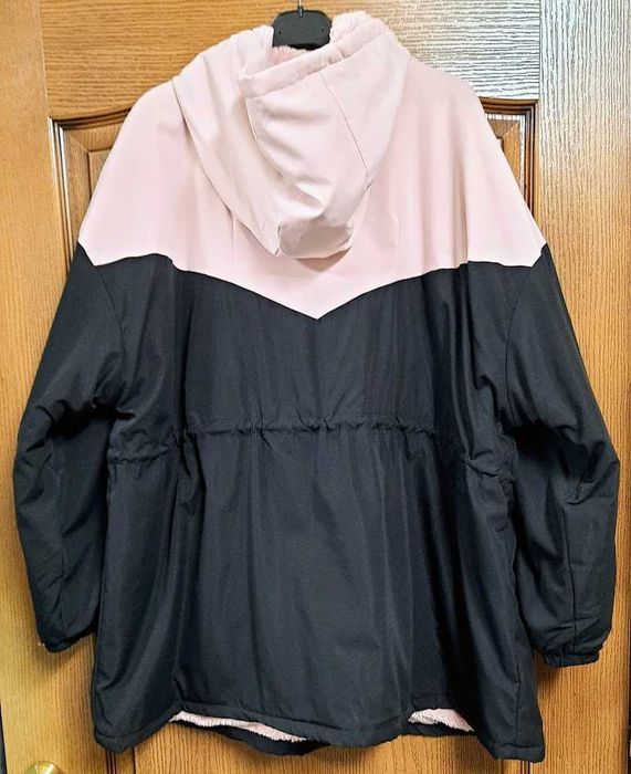 Geacă damă cu glugă, îmblănită