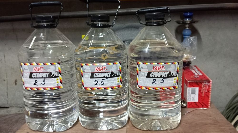 Уайт-спирит 4 л новые 3 штуки по 4 литра